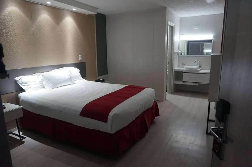 Travelodge by Wyndham Orlando / Heart of International Drive - photo 5