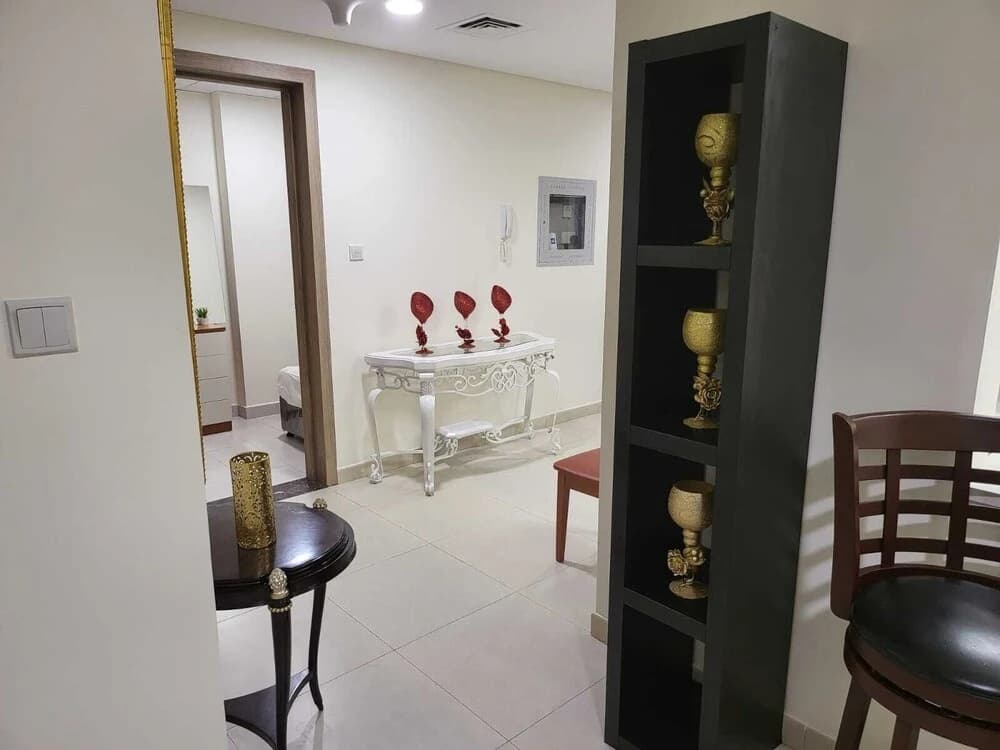 401 Luxury 2Bhk Apartment With Maid Room - photo 2