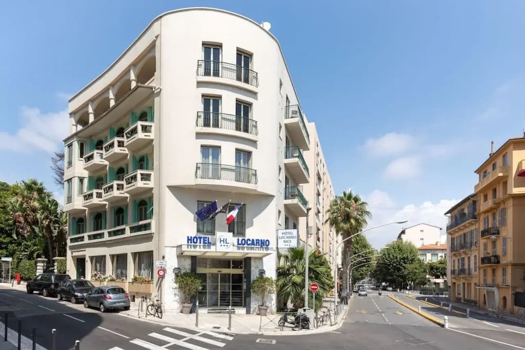 Hôtel Locarno Nice - photo 1