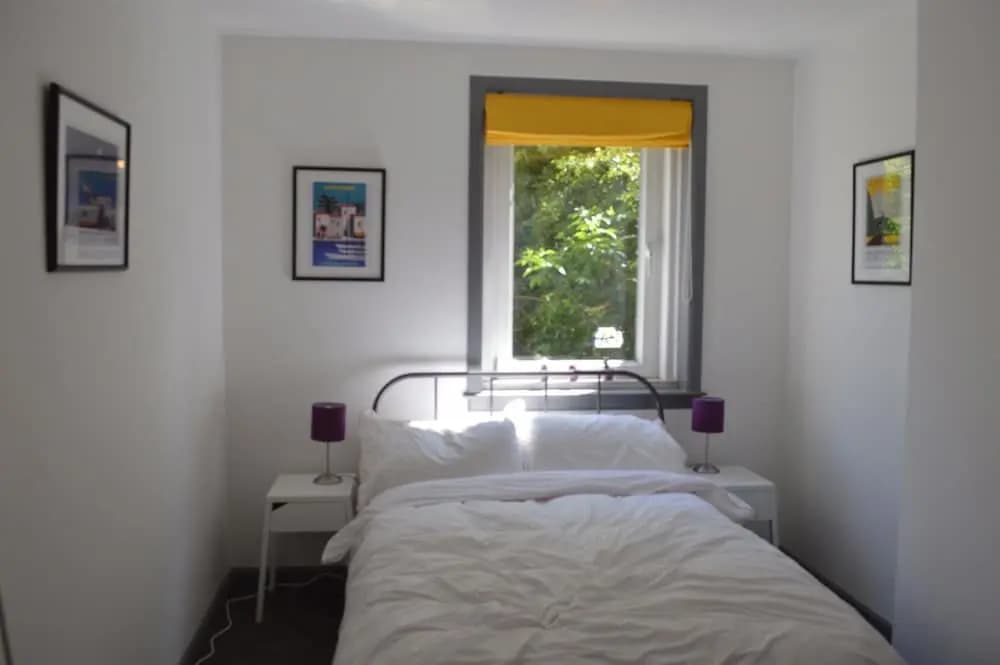 2 Bedroom Flat Near Leith Walk - photo 1