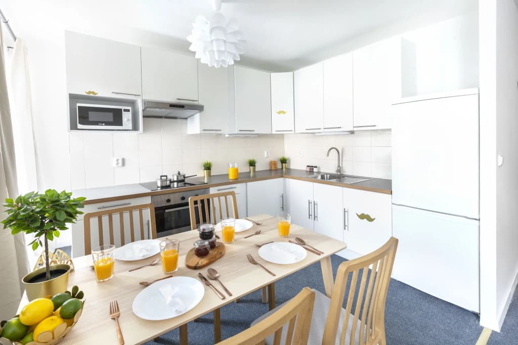 Little Tom Apartments - photo 15