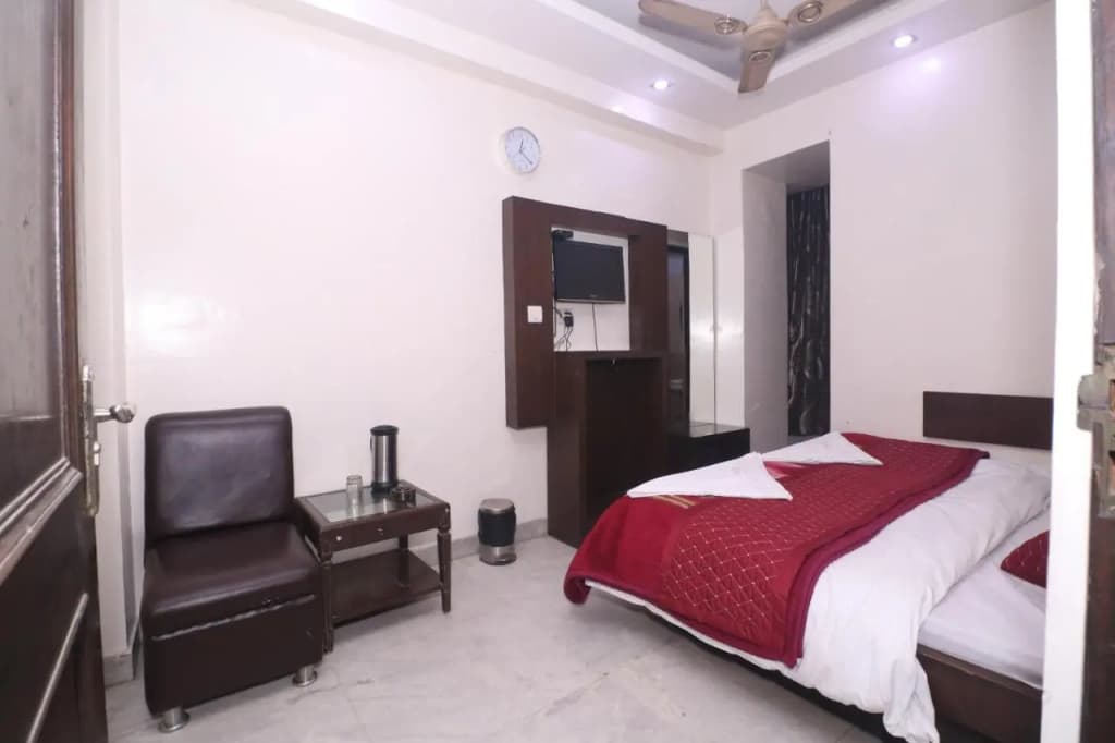 Hotel Priya Palace - photo 3