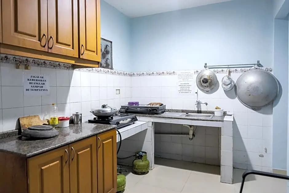 KoolKost Syariah near Green Pramuka Square Mall - Minimal Stay 6 Nights - photo 11