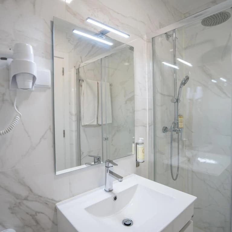 Dinya Lisbon Hotel - photo 41