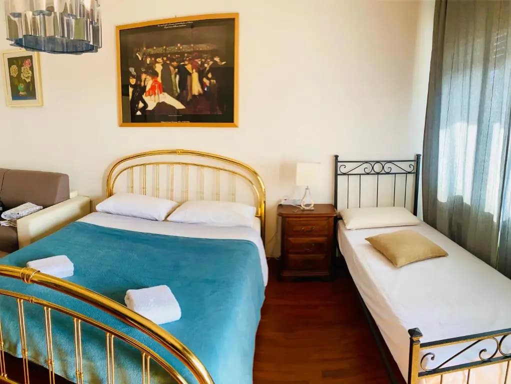 Pang's Guesthouse - photo 3