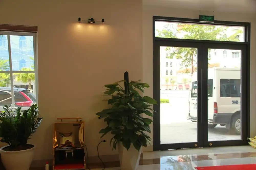 The Marine Hotel - photo 21