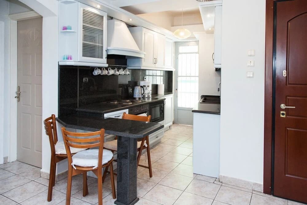 Brand new apt in central Athens - photo 13