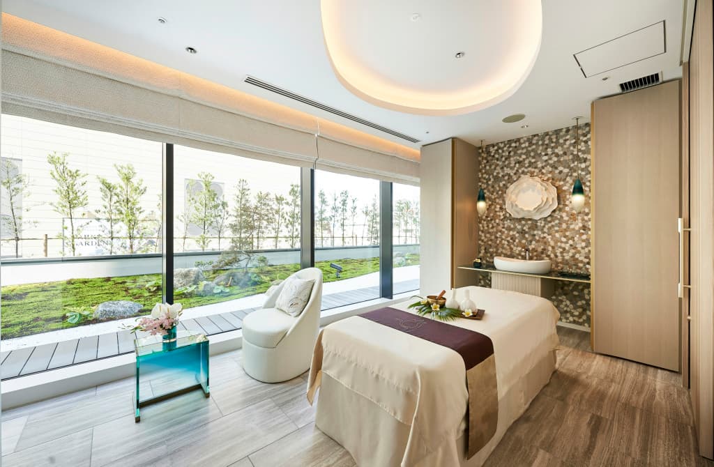 Centara Grand Hotel Osaka - photo 8