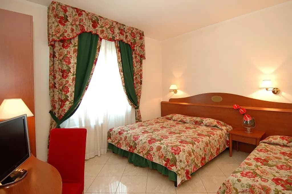 Hotel Ambasciata Venice - photo 3
