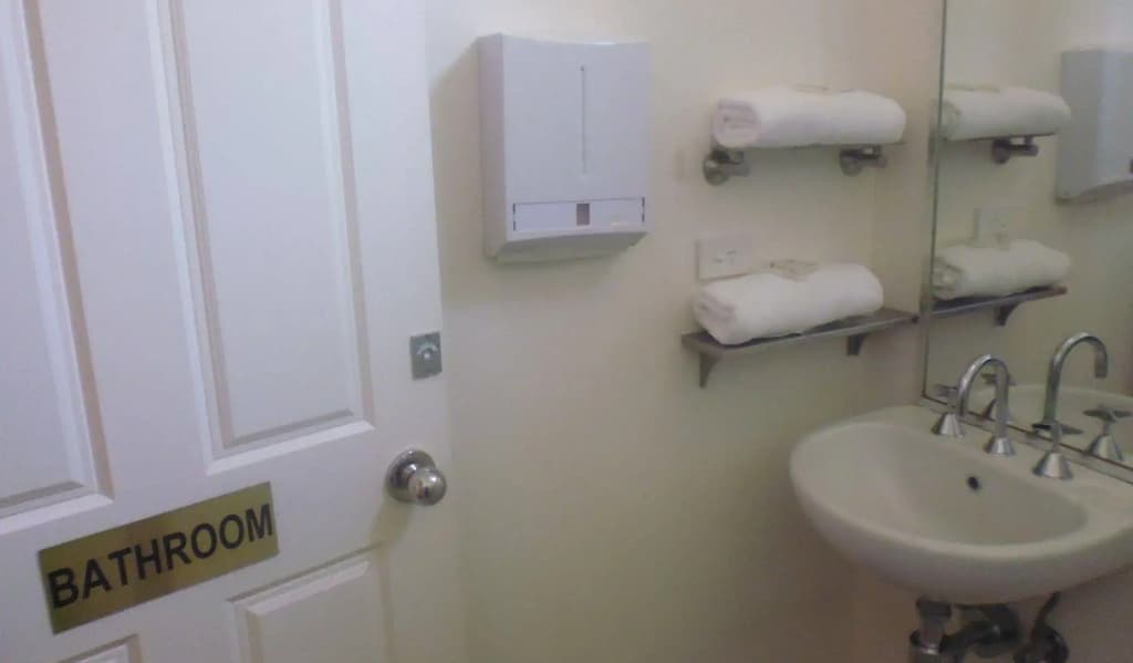 Hotel Claremont Guest House - photo 9