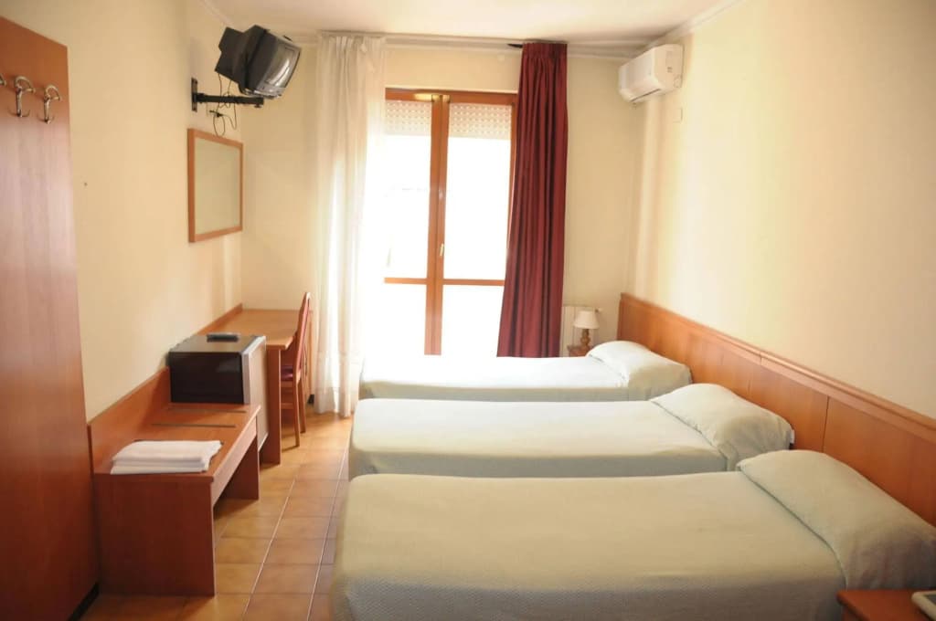 Hotel Cinecitta - photo 4
