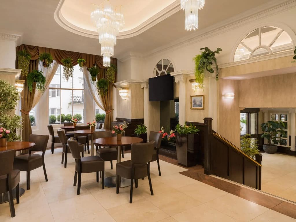 Royal Eagle Hotel - photo 23