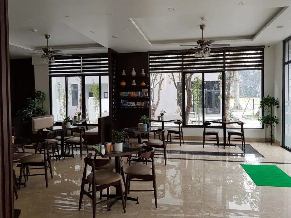 Helenhalong Hotel - photo 17