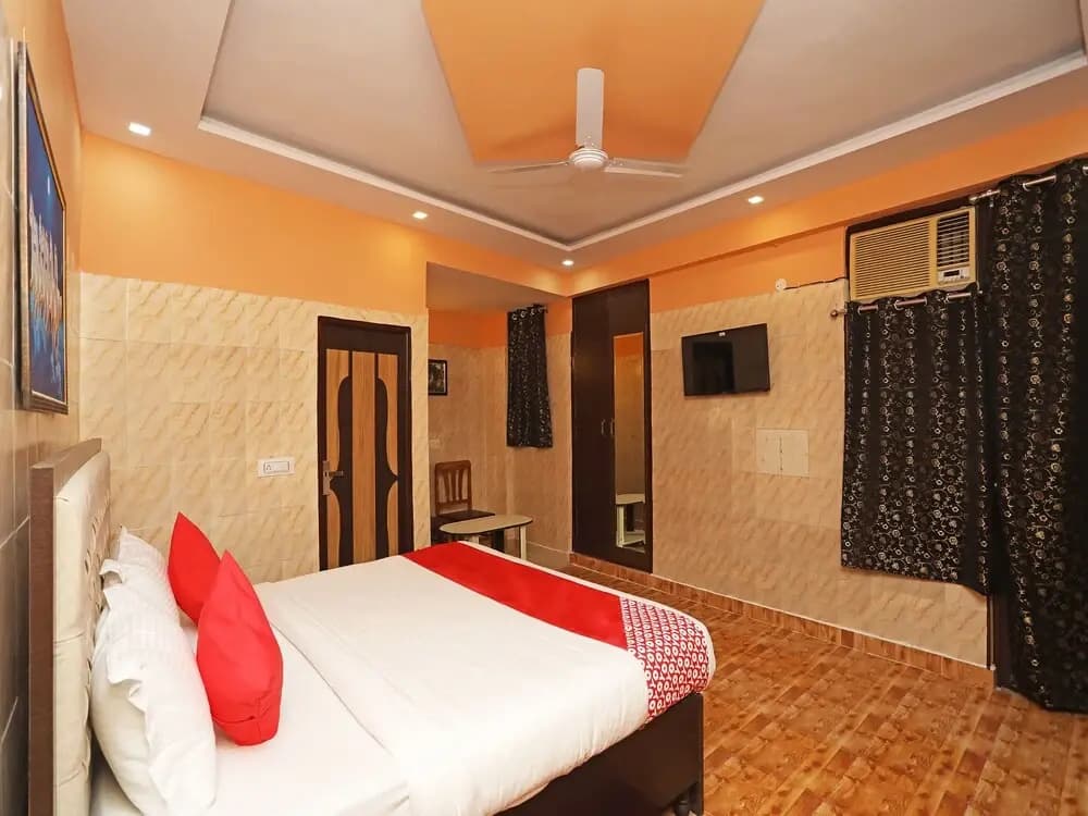 Qlark Rooms & Lawn By OYO Rooms - photo 7