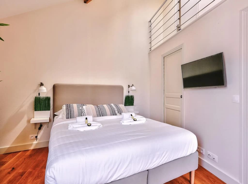 B 368 - TERASSE PERLE RARE - Quartier Latin - photo 2