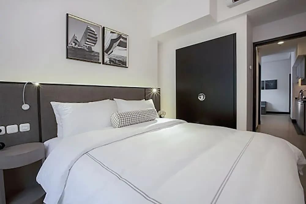Le Mansion Senopati Hotel - photo 4