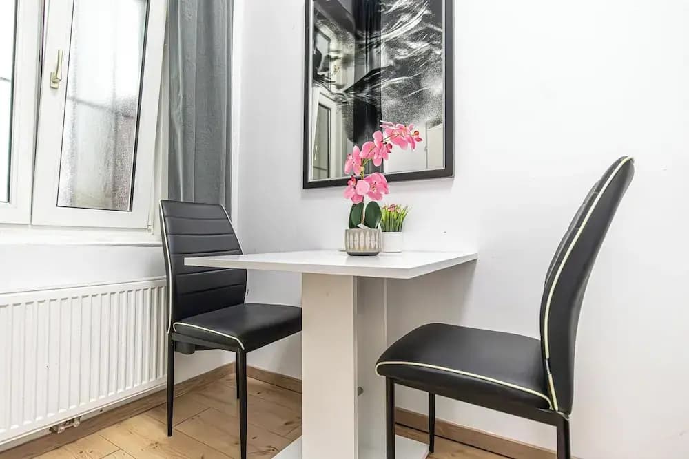 Large 5BR Central Flat Near Augarten - photo 6