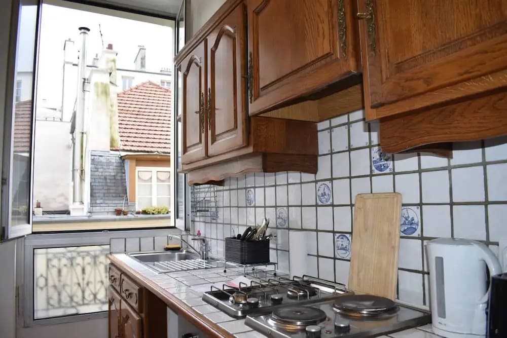 Parisian Apartment In Prime Location - photo 12