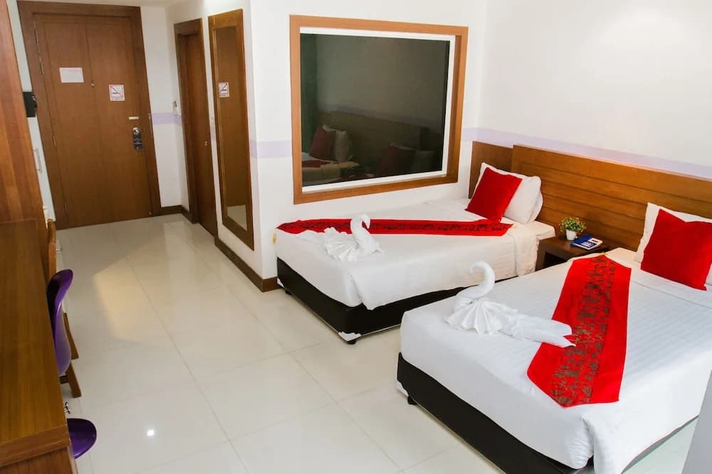 Chana Phuket Hotel - photo 6