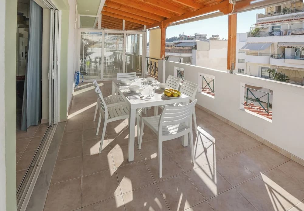 Luminous Penthouse big veranda by GHH - photo 12