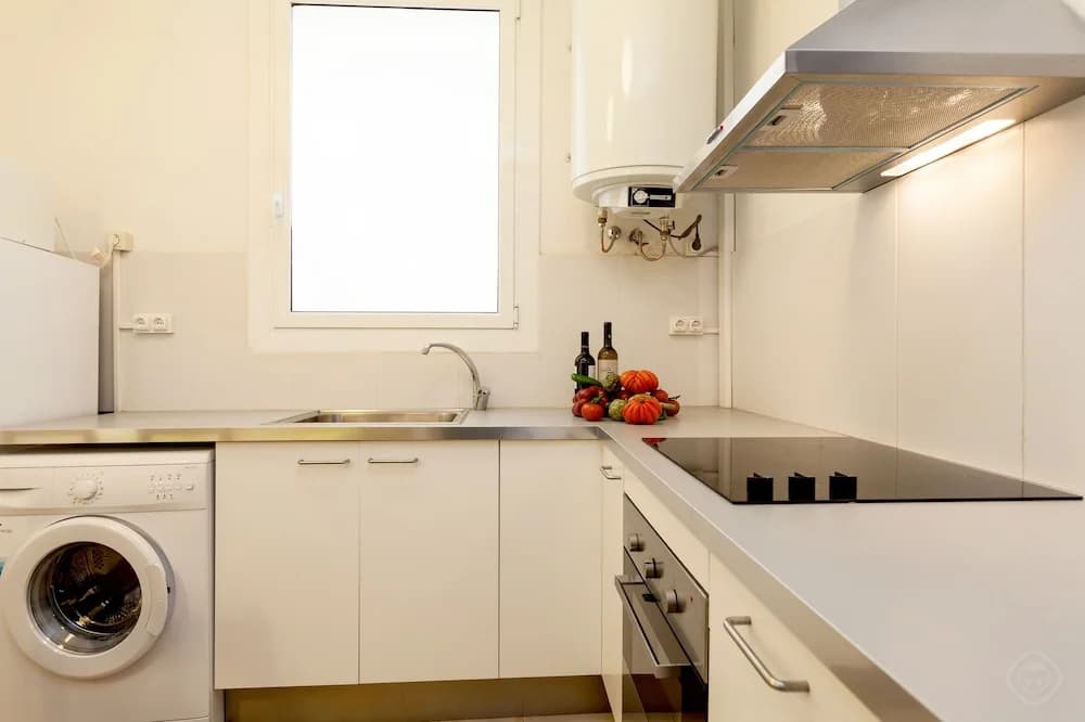 Rentbcn Gaudi Apartments - photo 16