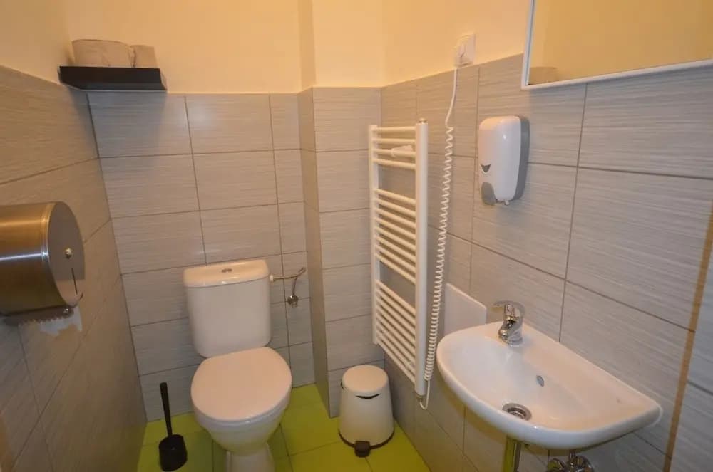 Travel & Joy Hostel - photo 8