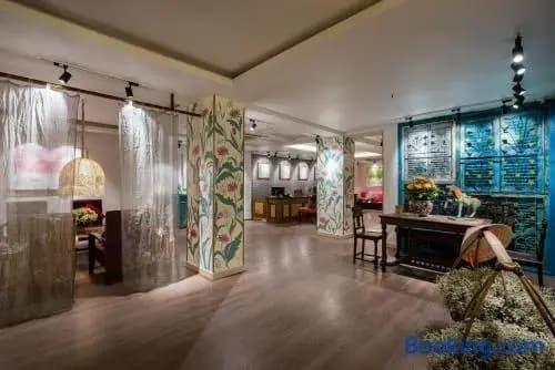 Hampton Hotel - photo 12