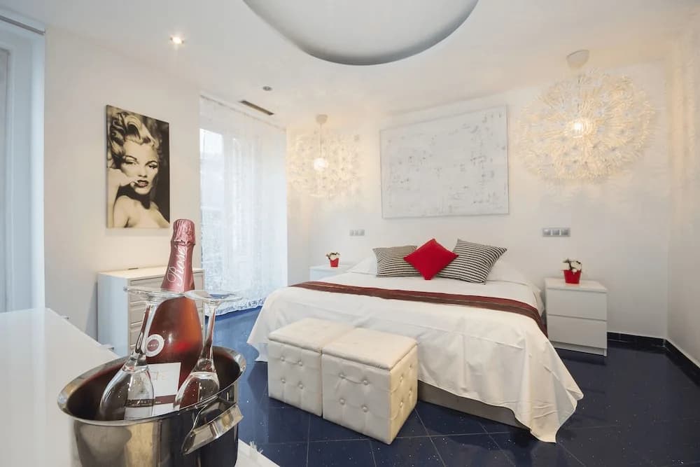 Alaia Holidays Apartments And Suite Caballero De Gracia - photo 6