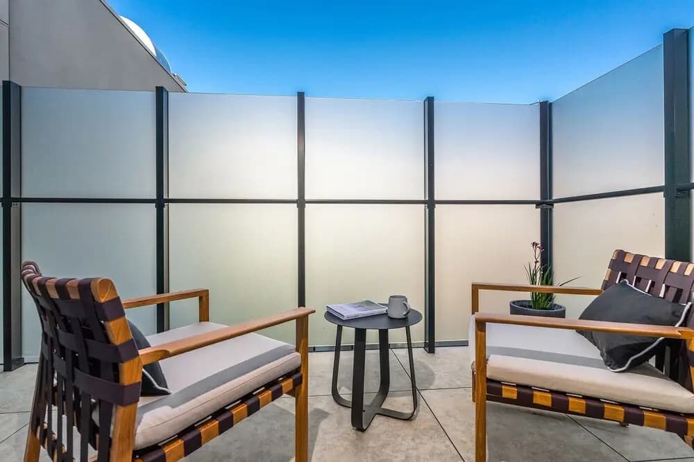BOUTIQUE STAYS - Axel Apartments - photo 6