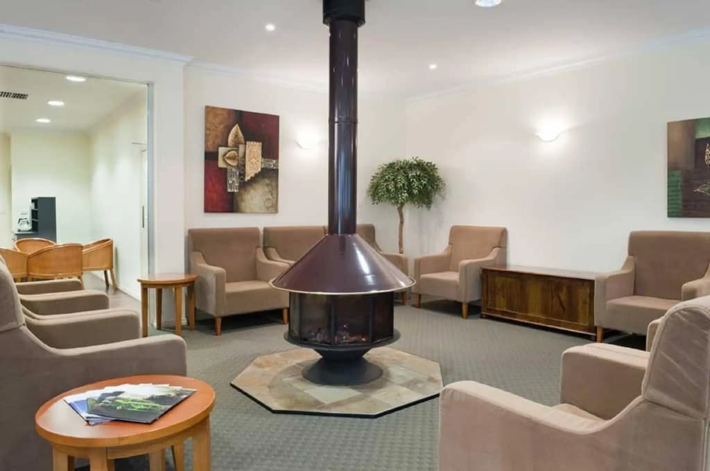 Foothills Conference Centre - photo 8