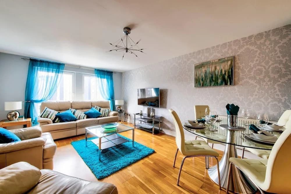 Modern 3 Bed/2bath City Centre Apartment - photo 1