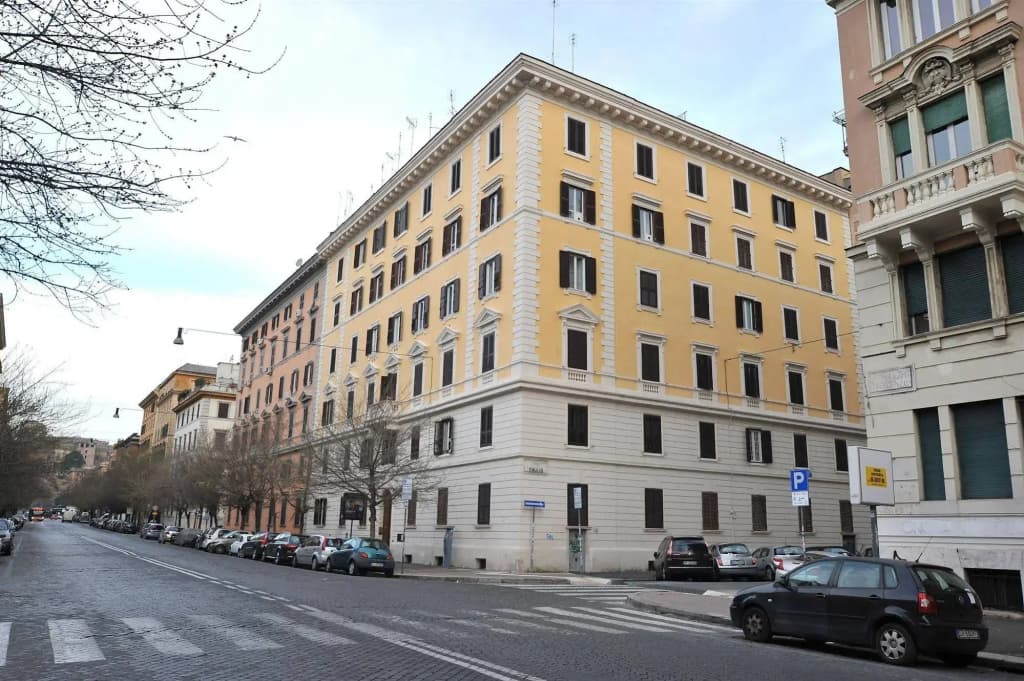 Lodging in Rome - photo 1