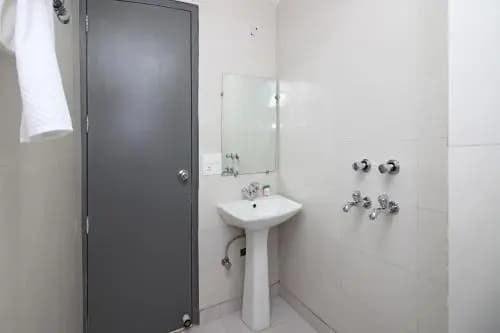 OYO Flagship 589 Dwarka - photo 9