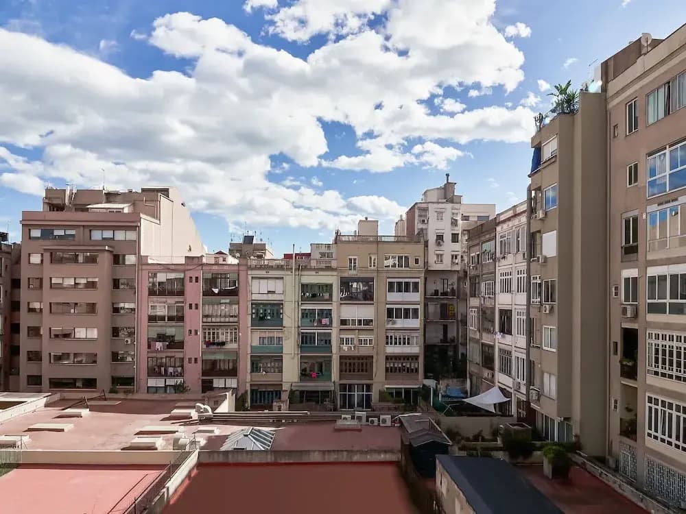 Modern Villa in Eixample With Sea Near - photo 1
