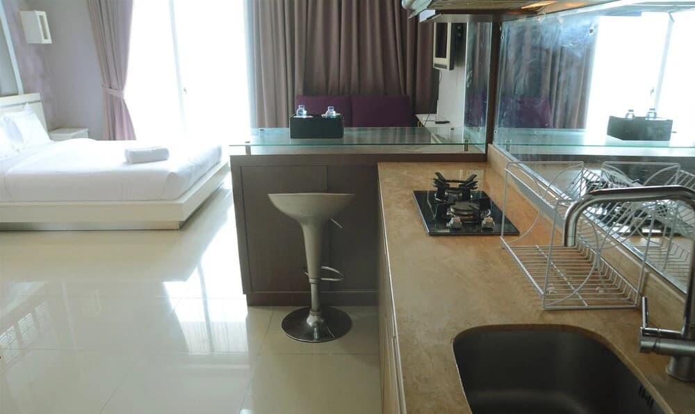 Affordable Studio Ancol Mansion Apartment - photo 2