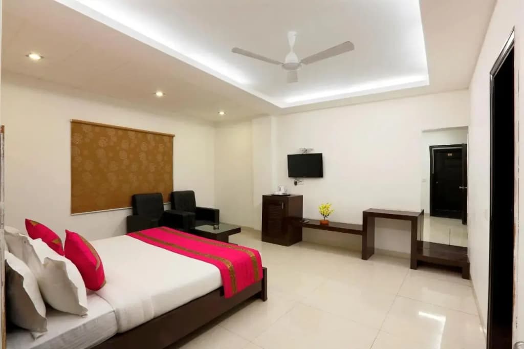 Hotel Anand Lok Inn Mahipalpur, IGI Delhi Airport - photo 20