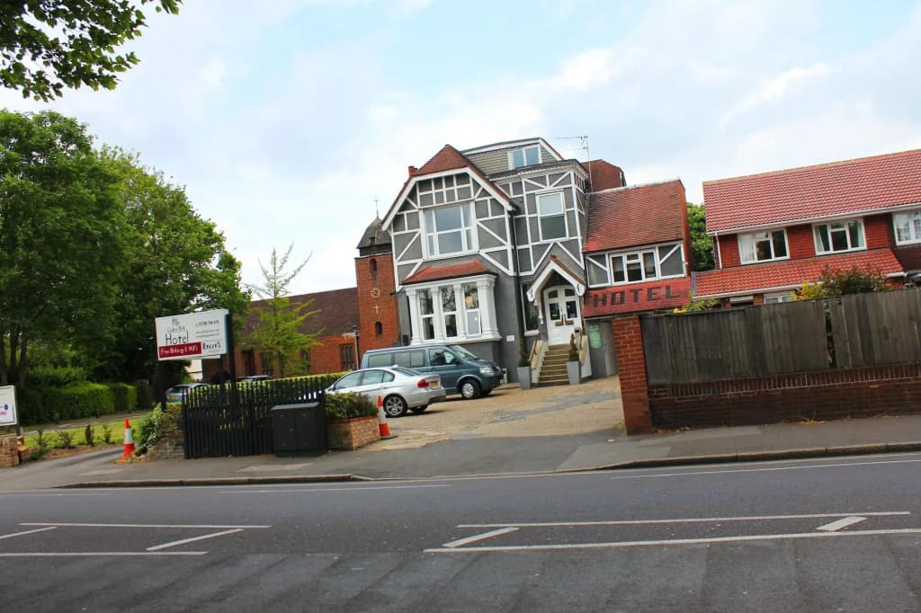 Gidea Park Hotel - photo 19