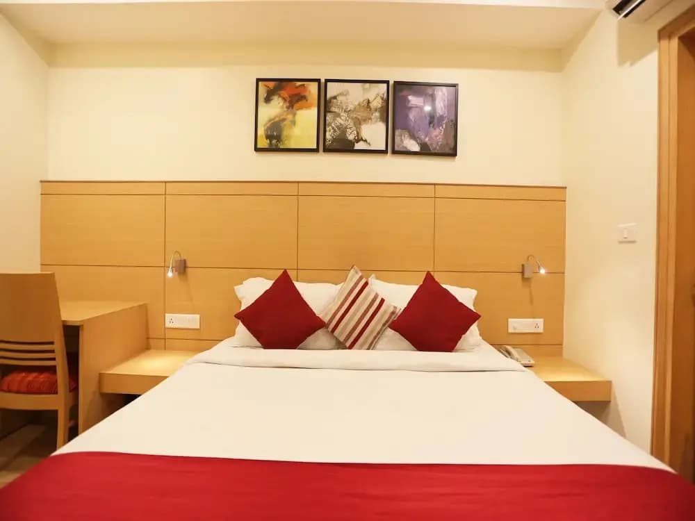OYO Townhouse 5244 Galaxy Rooms - photo 6