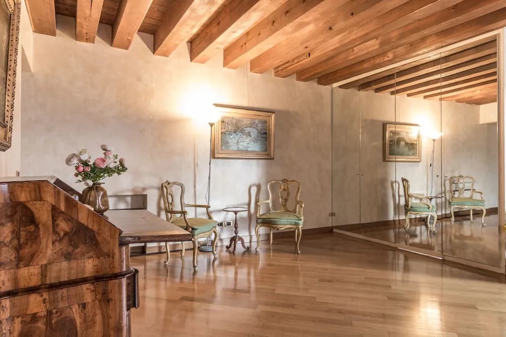 La Fenice Theatre Exclusive Flat - photo 22