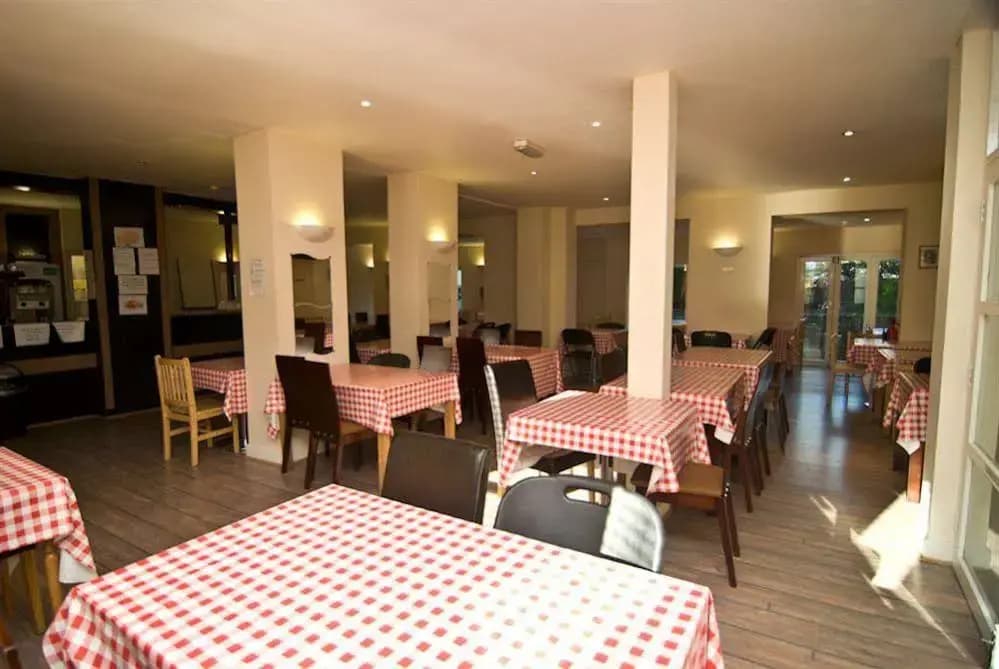 Gloucester Hotel - photo 12