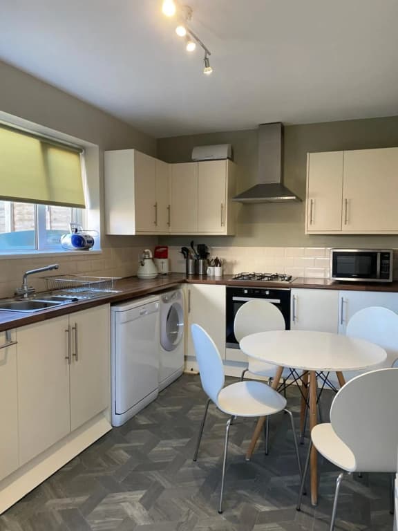 12 Harlesden Road close to ExCel - photo 16