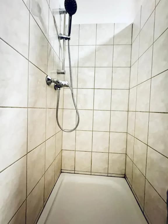 Central 1BR Apartment Near Augarten - photo 13