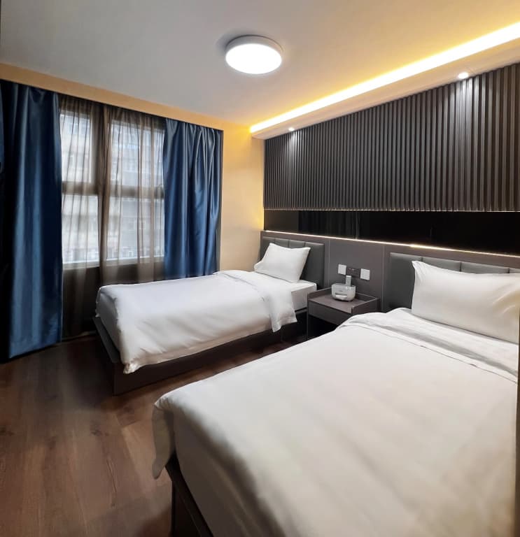 Hennessy Hotel - photo 19
