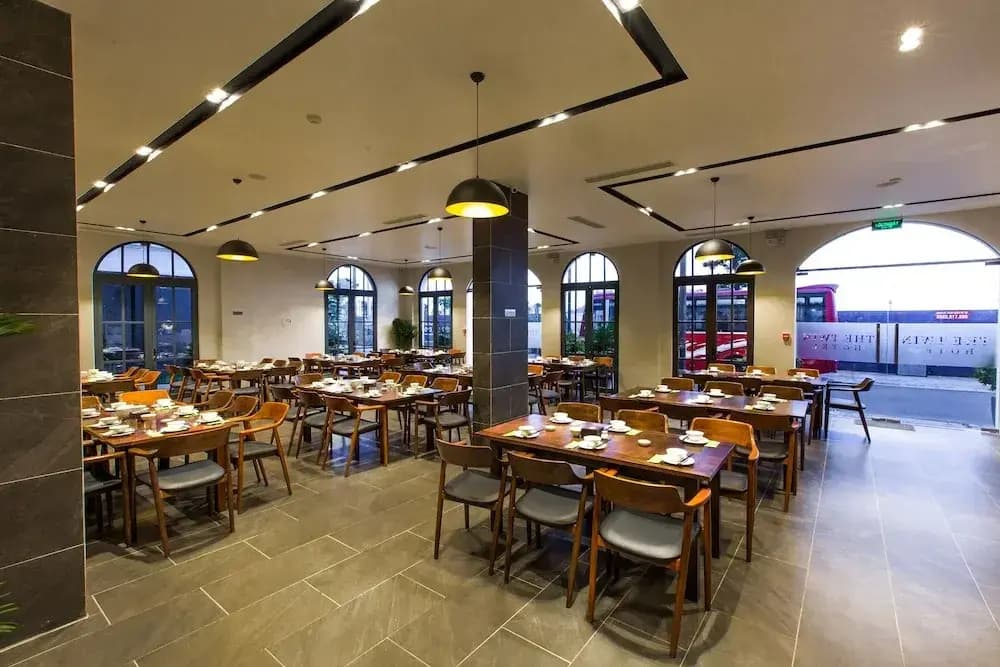 The Twin Hotel - photo 22
