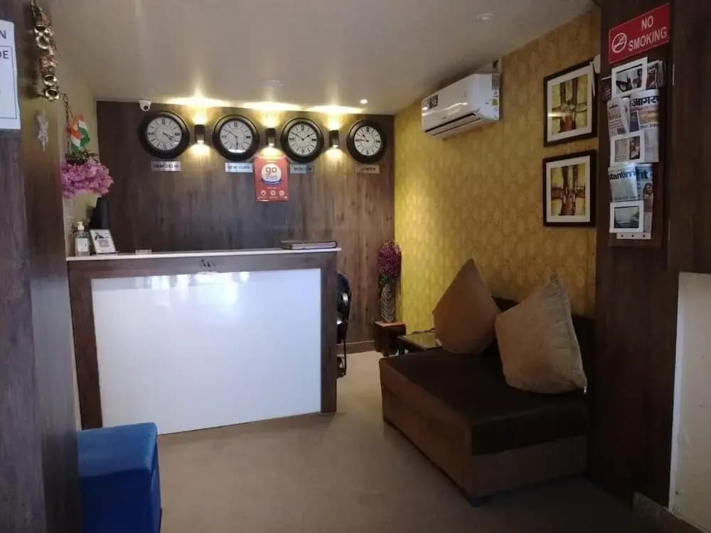 Red Crown Hotel - photo 1