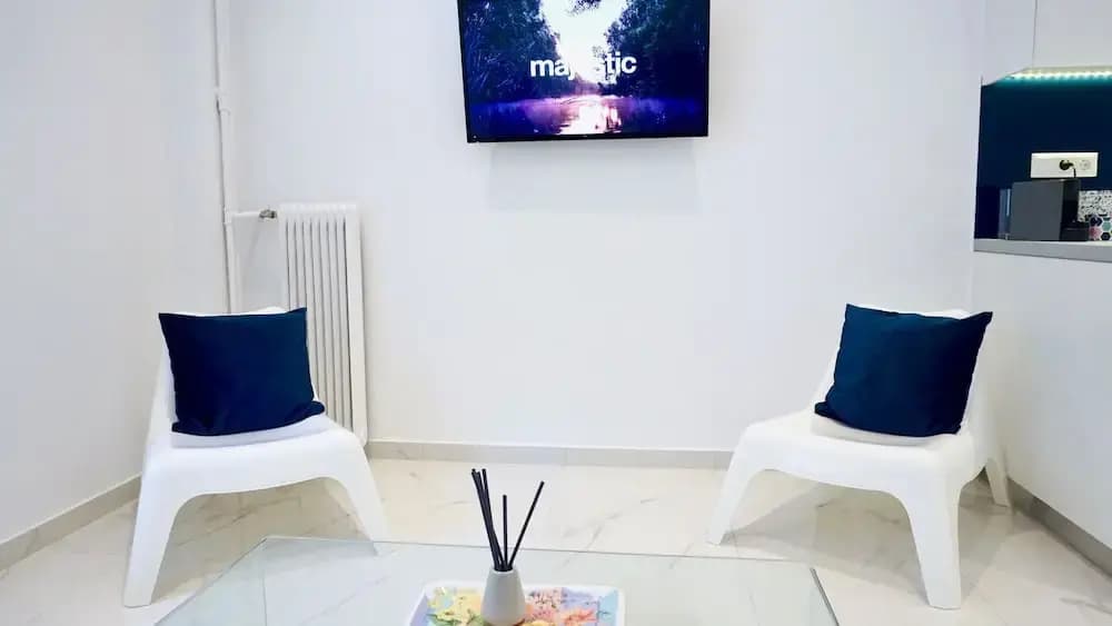 Chill Minimal Apt in Athens - photo 11