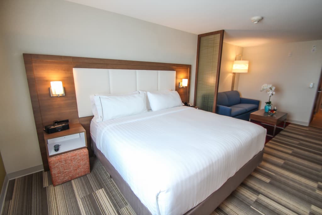 Holiday Inn Express & Suites Miami Airport East by IHG - photo 39