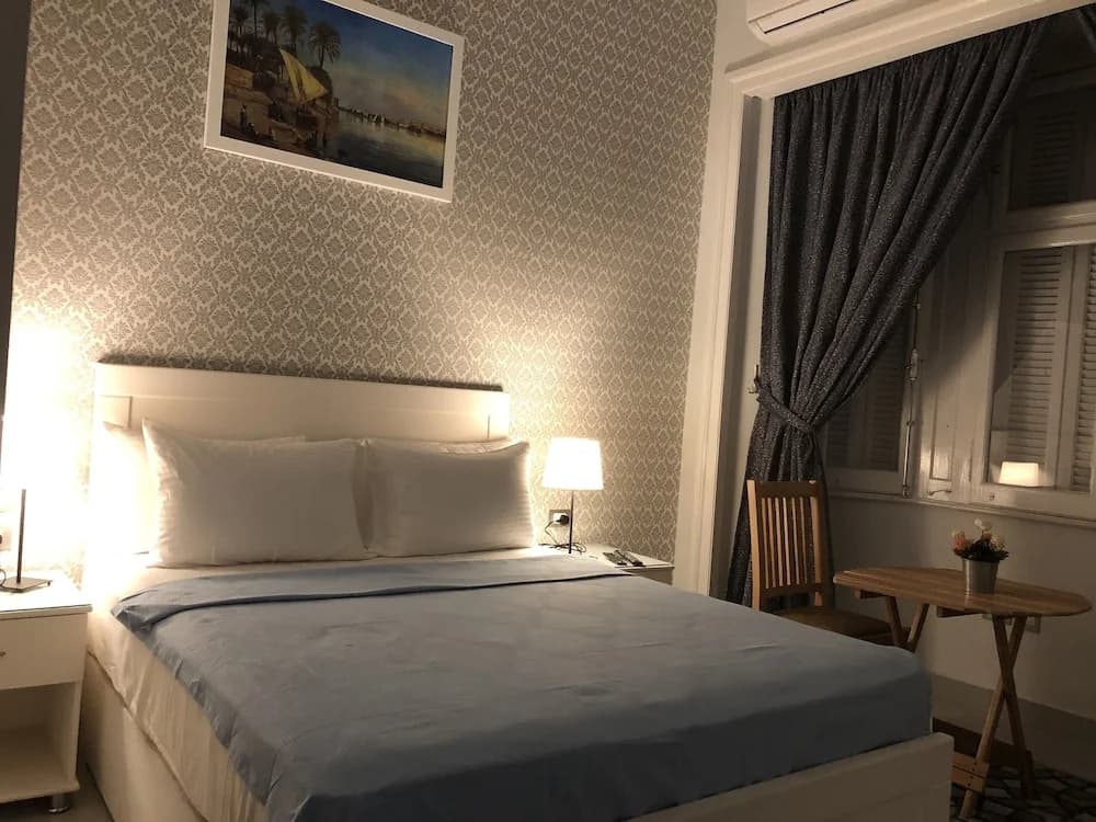 Columbia Hotel - photo 4
