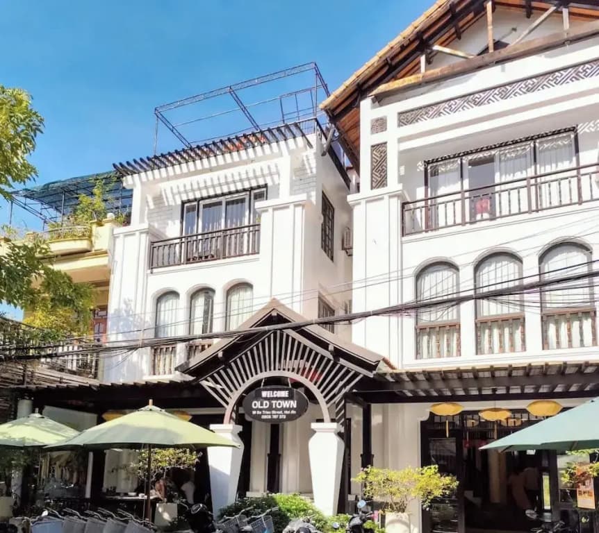 Welcome Old Town Hotel - photo 1