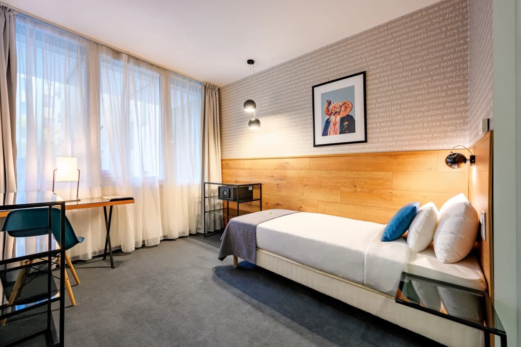 Roombach Hotel Budapest Center - photo 41